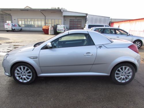 opel/tigra-04-09
